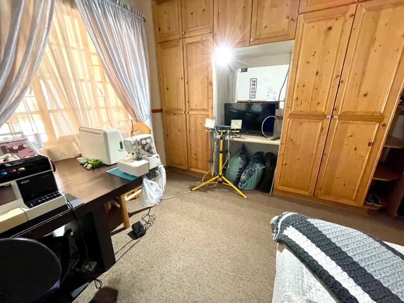 7 Bedroom Property for Sale in Krugersdorp North Gauteng