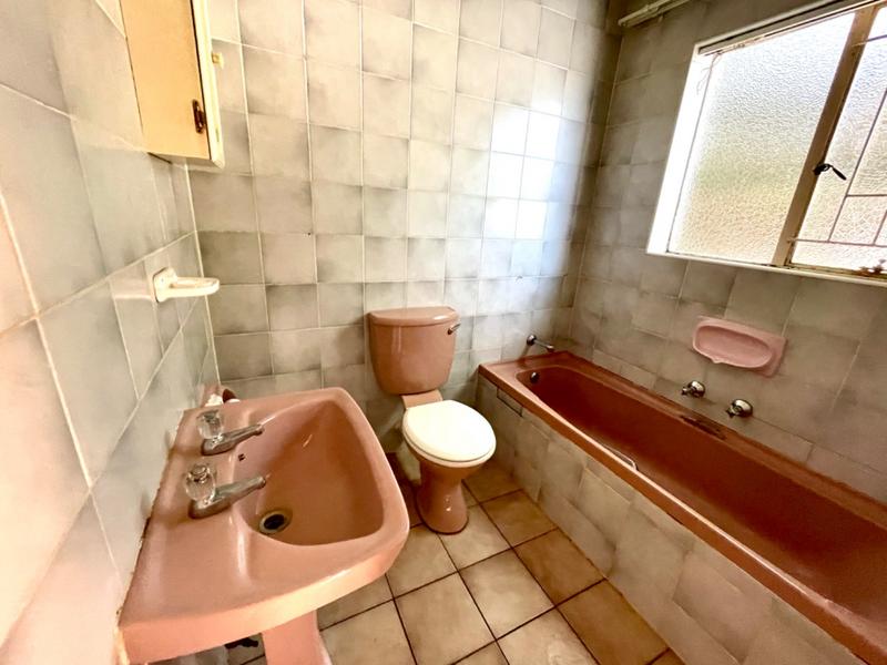 7 Bedroom Property for Sale in Krugersdorp North Gauteng