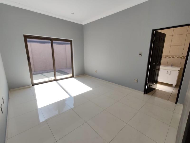 4 Bedroom Property for Sale in Three Rivers East Gauteng