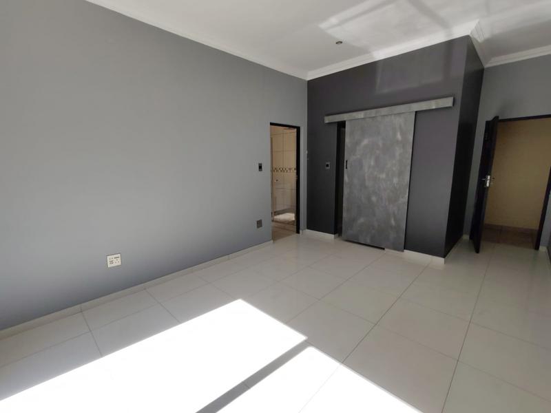 4 Bedroom Property for Sale in Three Rivers East Gauteng