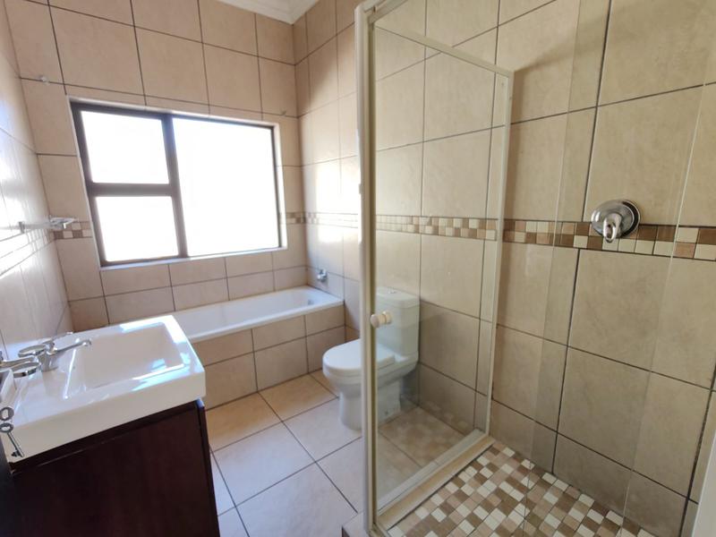 4 Bedroom Property for Sale in Three Rivers East Gauteng