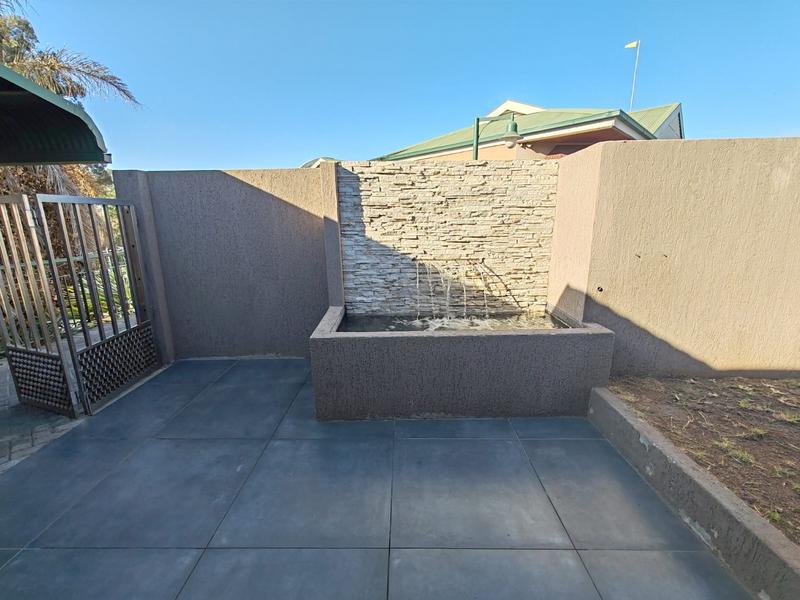 4 Bedroom Property for Sale in Three Rivers East Gauteng