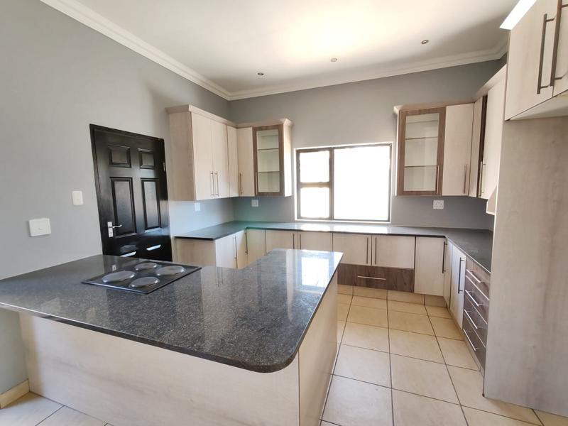 4 Bedroom Property for Sale in Three Rivers East Gauteng