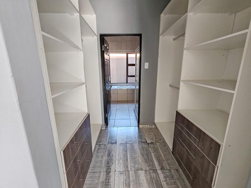 4 Bedroom Property for Sale in Three Rivers East Gauteng