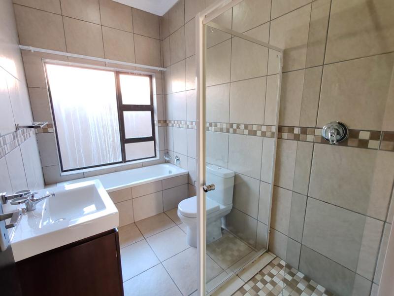 4 Bedroom Property for Sale in Three Rivers East Gauteng