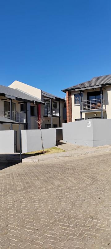 2 Bedroom Property for Sale in Mondeor Gauteng