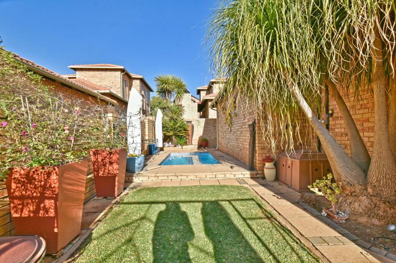 3 Bedroom Property for Sale in Wilgeheuwel Gauteng