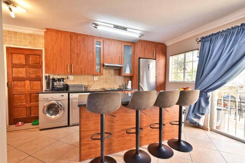 3 Bedroom Property for Sale in Wilgeheuwel Gauteng