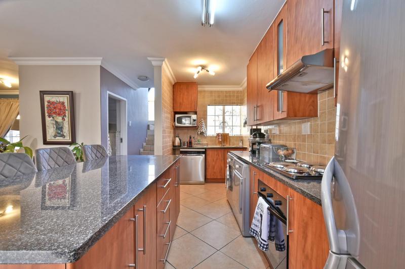3 Bedroom Property for Sale in Wilgeheuwel Gauteng