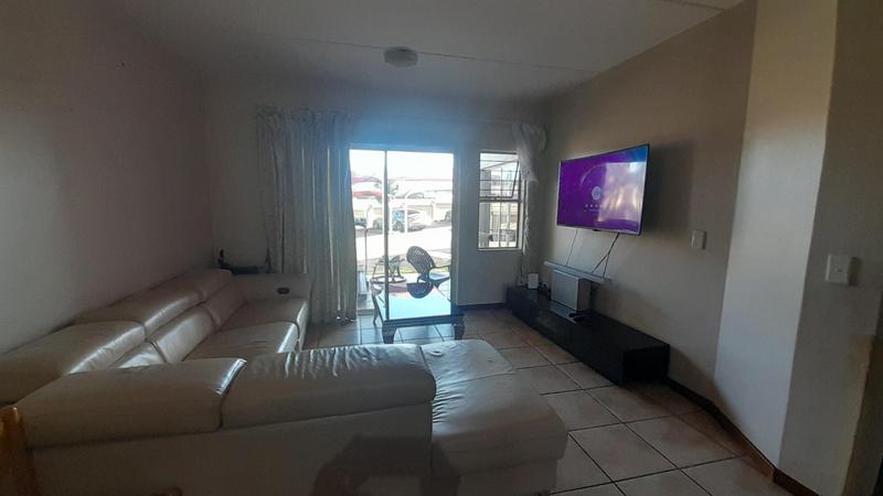 2 Bedroom Property for Sale in Sundowner Gauteng