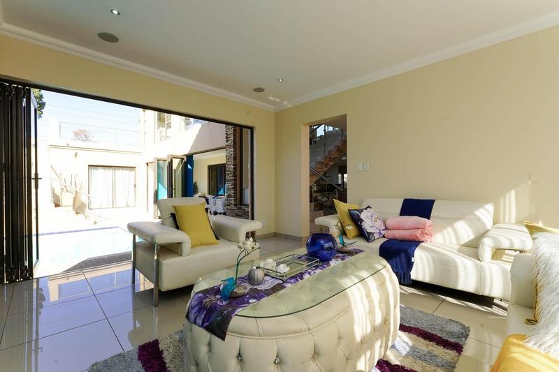 To Let 4 Bedroom Property for Rent in Cedar Creek Gauteng