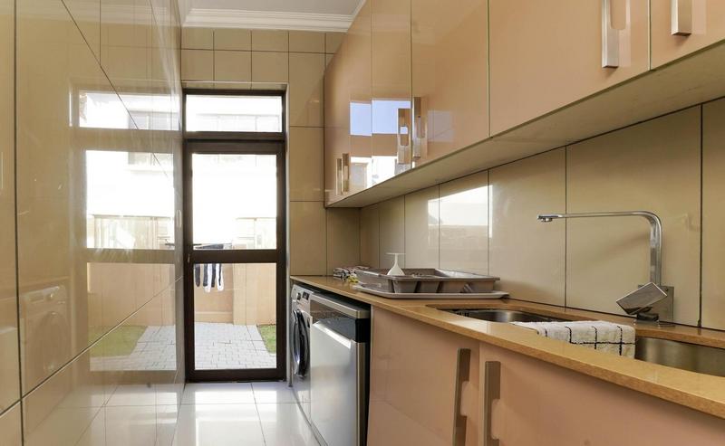 To Let 4 Bedroom Property for Rent in Cedar Creek Gauteng