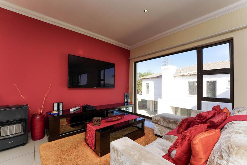 To Let 4 Bedroom Property for Rent in Cedar Creek Gauteng