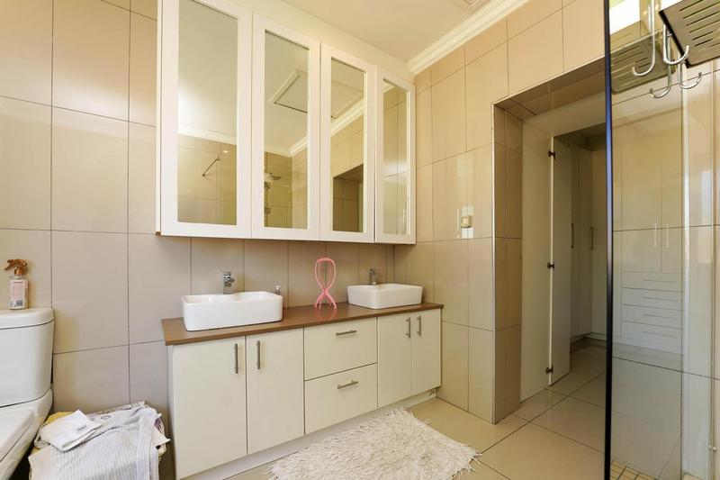 To Let 4 Bedroom Property for Rent in Cedar Creek Gauteng