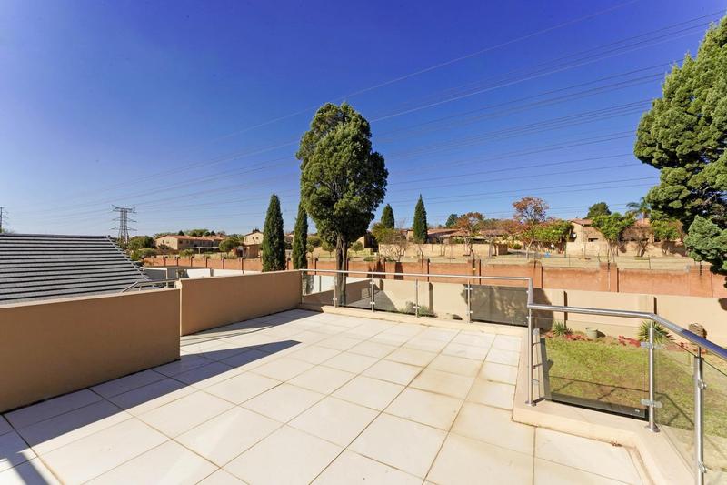To Let 4 Bedroom Property for Rent in Cedar Creek Gauteng