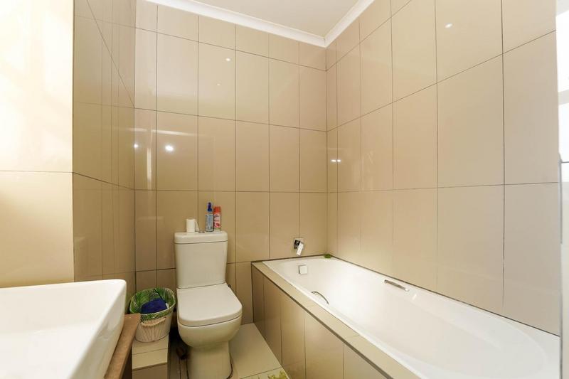 To Let 4 Bedroom Property for Rent in Cedar Creek Gauteng
