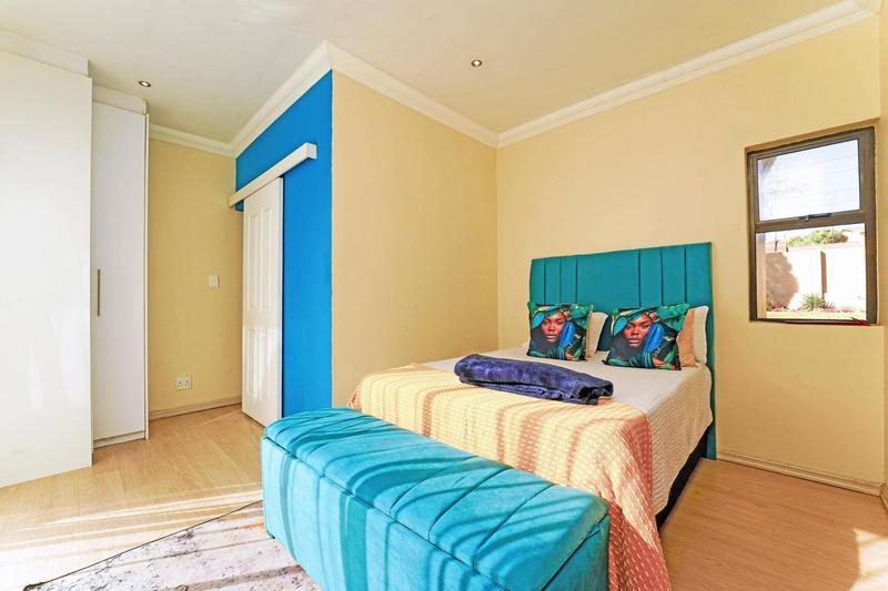 To Let 4 Bedroom Property for Rent in Cedar Creek Gauteng