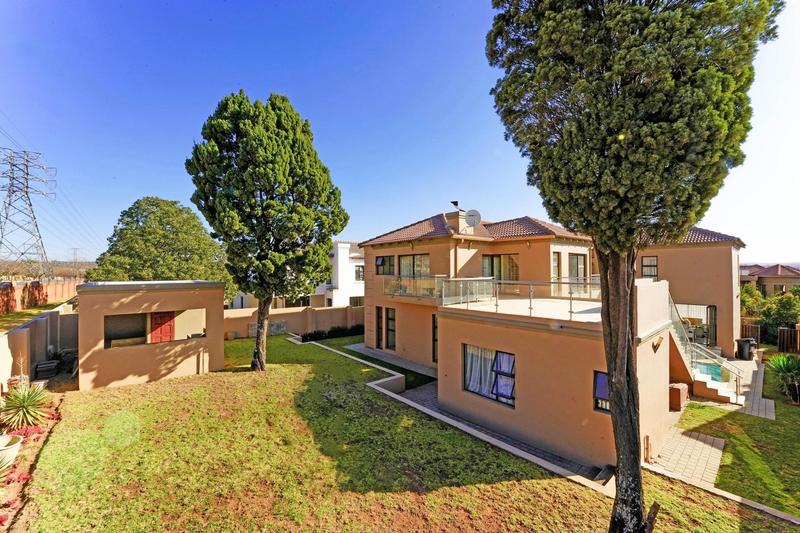 To Let 4 Bedroom Property for Rent in Cedar Creek Gauteng