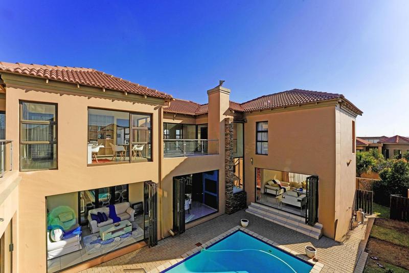 To Let 4 Bedroom Property for Rent in Cedar Creek Gauteng