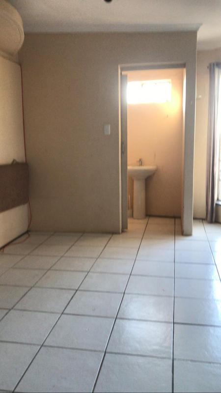 3 Bedroom Property for Sale in Orange Grove Gauteng