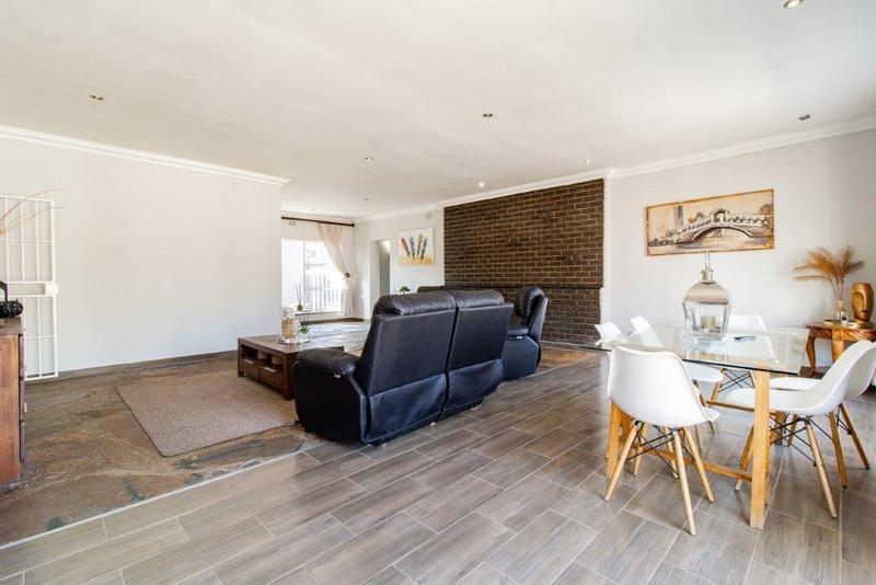 4 Bedroom Property for Sale in Randhart Gauteng