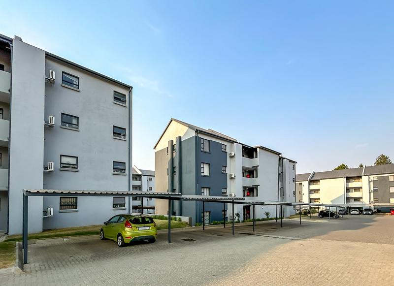2 Bedroom Property for Sale in Glen Austin Gauteng