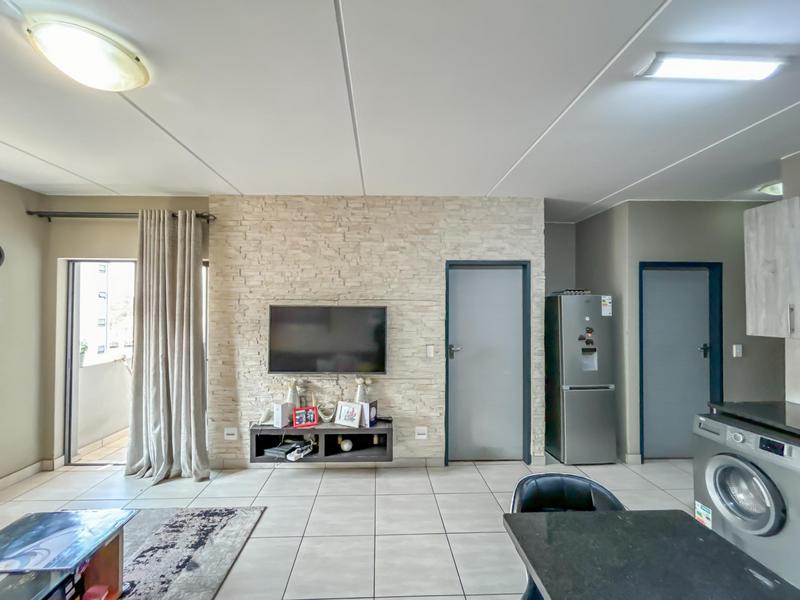 2 Bedroom Property for Sale in Glen Austin Gauteng