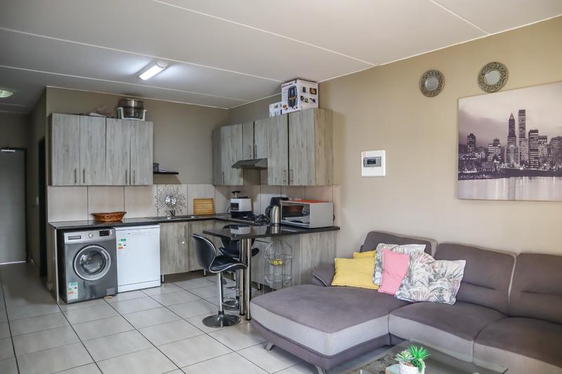 2 Bedroom Property for Sale in Glen Austin Gauteng