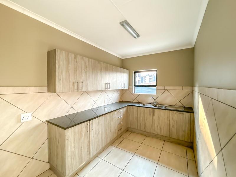2 Bedroom Property for Sale in Glen Austin Gauteng