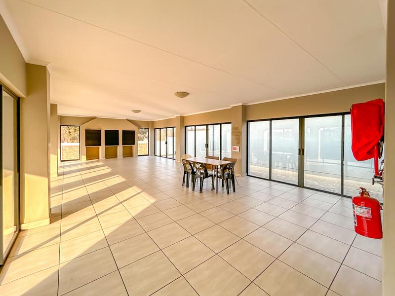 2 Bedroom Property for Sale in Glen Austin Gauteng