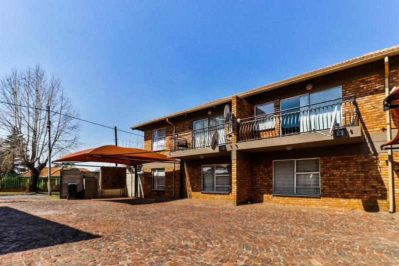 To Let 2 Bedroom Property for Rent in Selection Park Gauteng