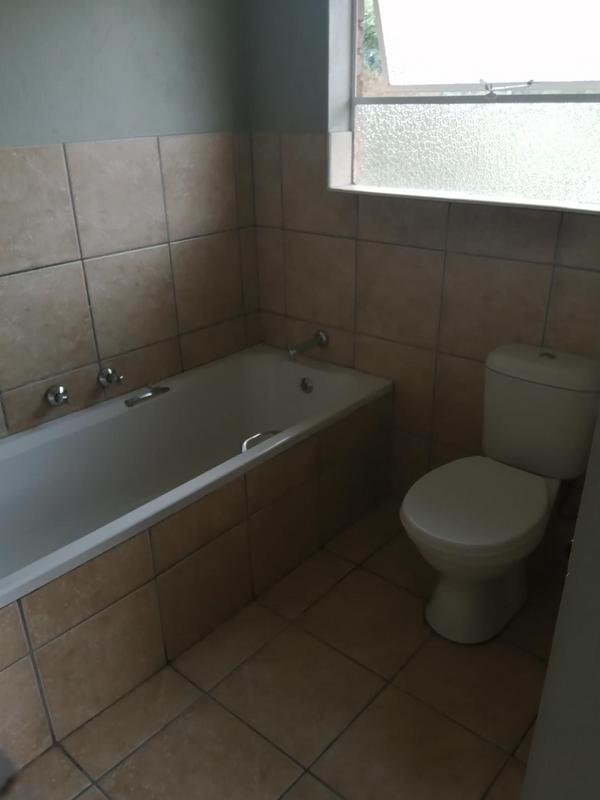 To Let 2 Bedroom Property for Rent in Selection Park Gauteng