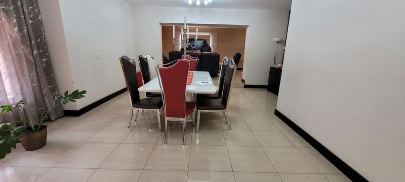 6 Bedroom Property for Sale in Glenvista Gauteng