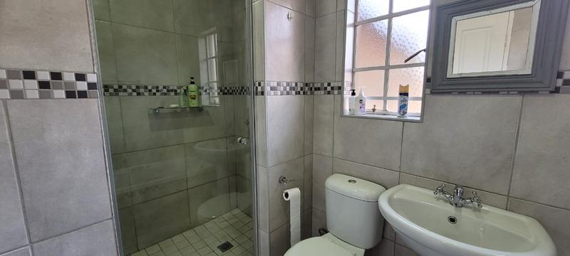 6 Bedroom Property for Sale in Glenvista Gauteng