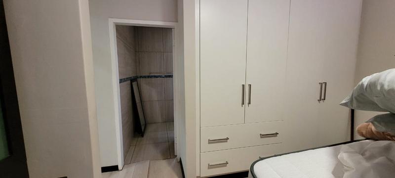 6 Bedroom Property for Sale in Glenvista Gauteng