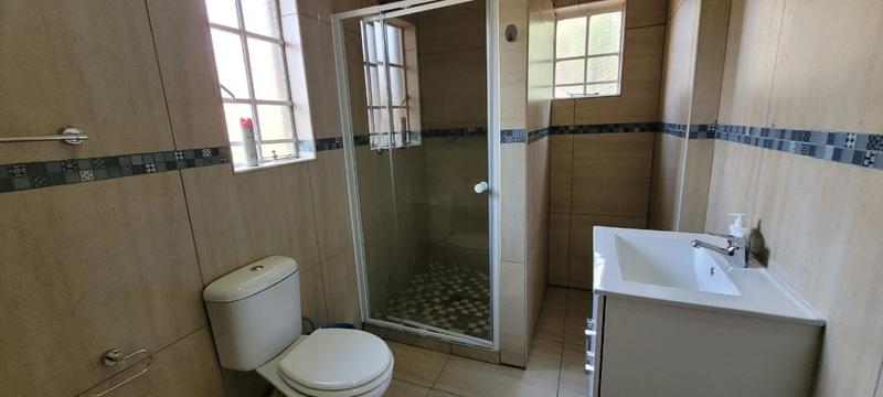 6 Bedroom Property for Sale in Glenvista Gauteng