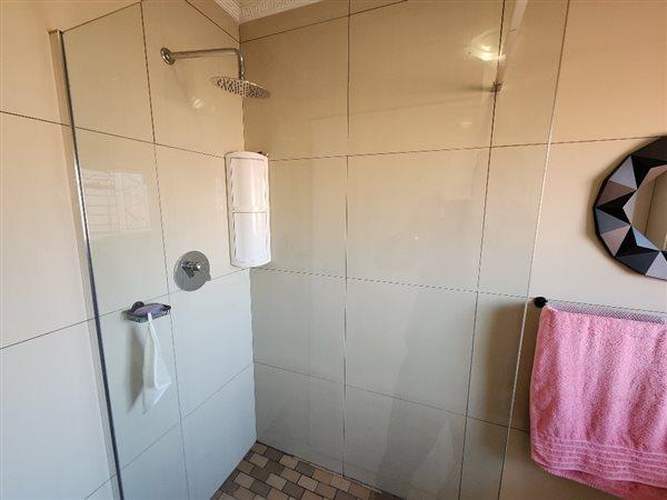 1 Bedroom Property for Sale in New Redruth Gauteng