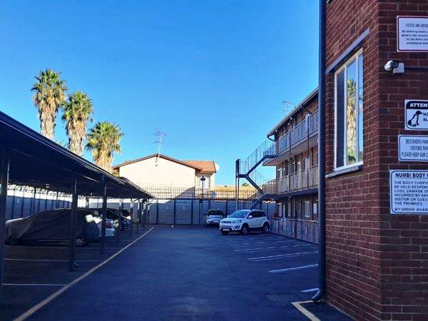 1 Bedroom Property for Sale in New Redruth Gauteng