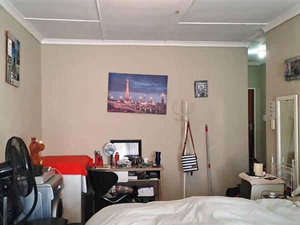 1 Bedroom Property for Sale in New Redruth Gauteng