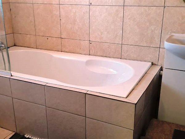 1 Bedroom Property for Sale in New Redruth Gauteng