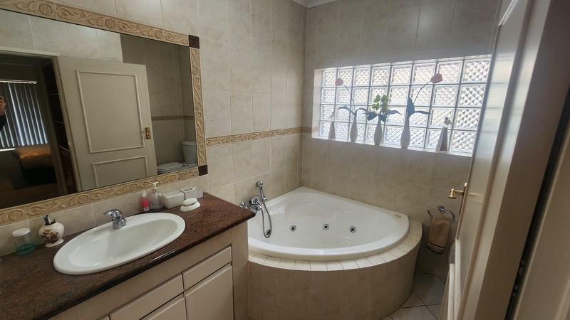 4 Bedroom Property for Sale in South Crest Gauteng
