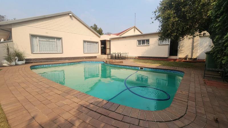 4 Bedroom Property for Sale in South Crest Gauteng