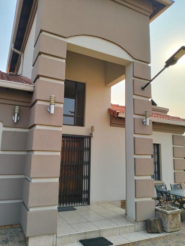 4 Bedroom Property for Sale in Vanderbijlpark SE 8 Gauteng