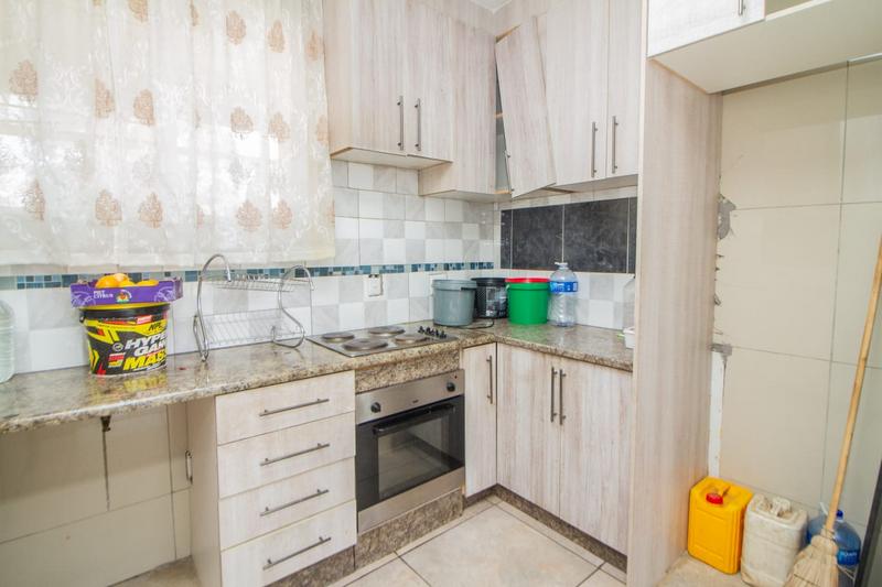 1 Bedroom Property for Sale in Kew Gauteng