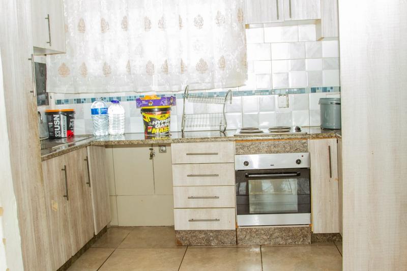 1 Bedroom Property for Sale in Kew Gauteng