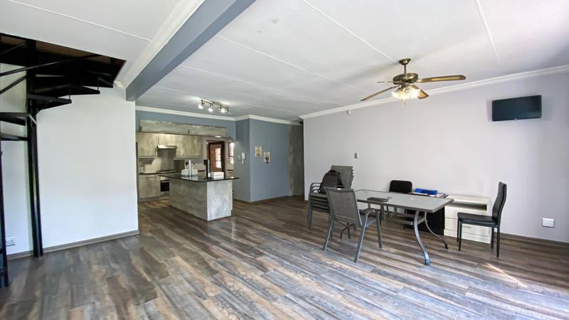 6 Bedroom Property for Sale in Marais Steyn Park Gauteng