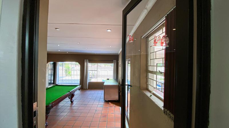 6 Bedroom Property for Sale in Marais Steyn Park Gauteng