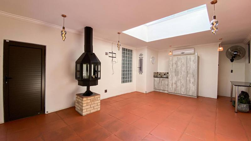 6 Bedroom Property for Sale in Marais Steyn Park Gauteng