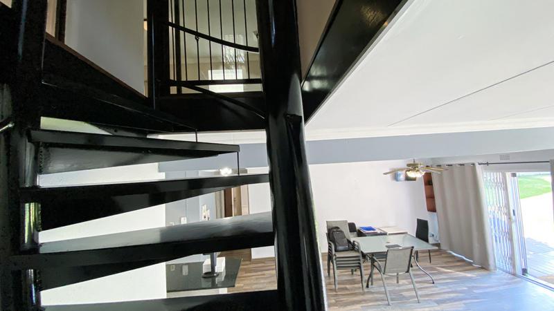 6 Bedroom Property for Sale in Marais Steyn Park Gauteng