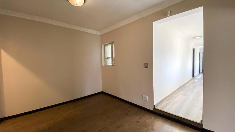 6 Bedroom Property for Sale in Marais Steyn Park Gauteng